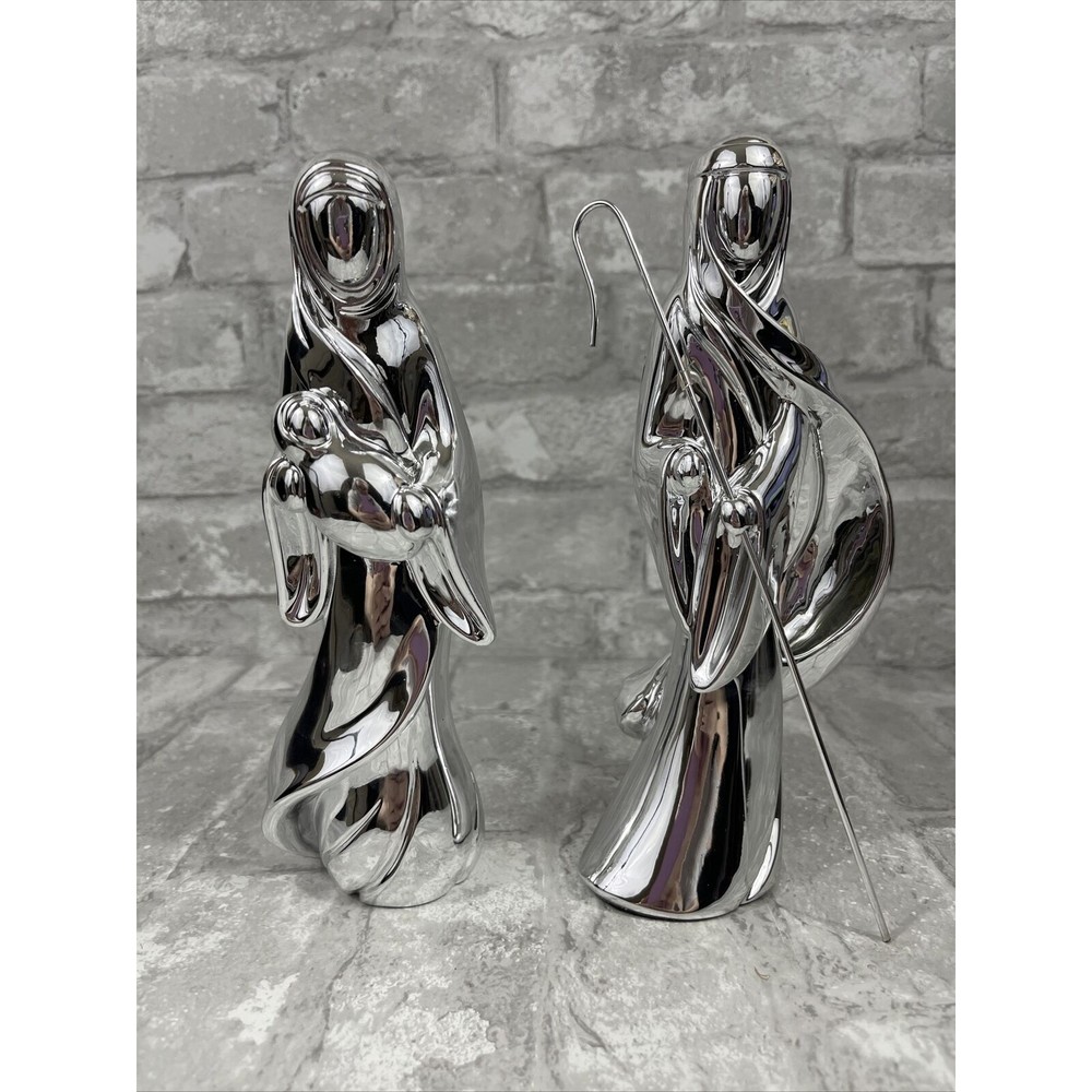 Exclusive Christmas Around the World Jesus Mary Joseph w/ Staff Silver Nativity